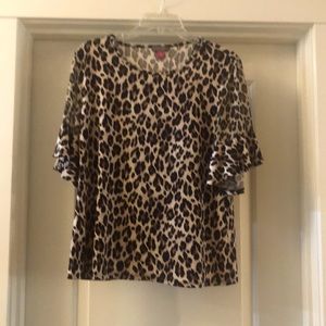 Vince Camino animal print short sleeved blouse with flouncy sleeves